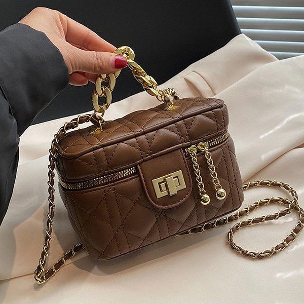 Quilted Chain Crossbody Bag in PU with Zipper Closure